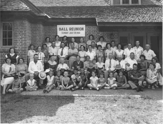1951 Ball Reunion photograph used as a representative image for Ball Families of the South